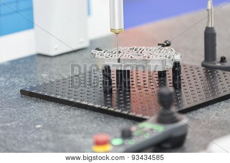 Operator Inspection Automotive Parts By Cmm