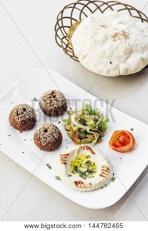 falafel hummus houmus starter snack middle eastern food mezze platter