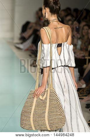 Vix Paula Hermanny- 2017 Funkshion Swim Fashion Week