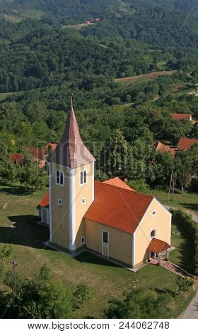 KOMOR ZACRETSKI - JULY 06: Chapel of Saint Vitus in Komor Zacretski, Croatia on July 06, 2007.