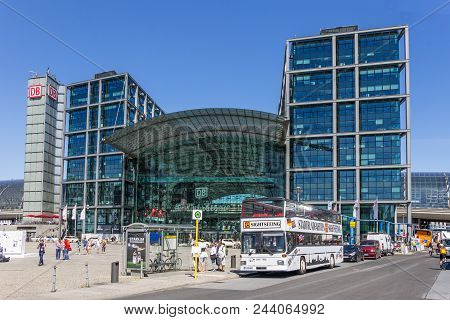 Berlin, Germany - June 6, 2018: The Tourist Sightseeing Bus In Front Of The Main Station In Berlin.