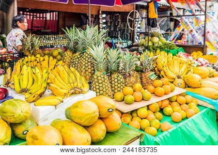 San Salvador, El Salvador. January 2018. A View Of A Typical Fruit Market Scene In The Central Stree