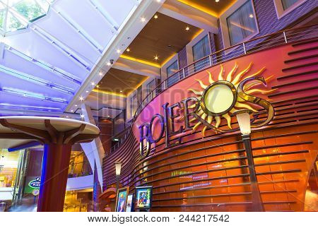 Cape Canaveral, Usa - April 30, 2018: The Promenada At Cruise Liner Oasis Of The Seas By Royal Carib