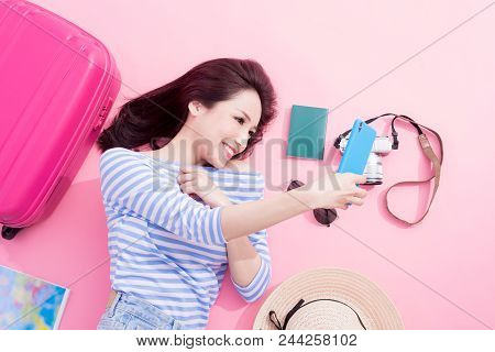 Beauty Woman Selfie Happily On The Floor