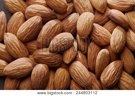 almonds plant dry seeds texture pattern background
