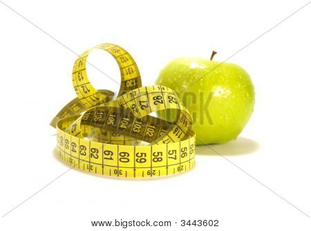 Gelbe Apple auf weiß