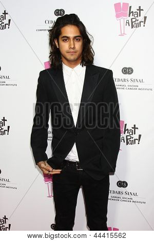 LOS ANGELES - 13 APR: Avan Jogia kommt an die 