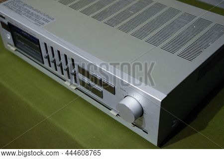 Jvc Ax-50. Integrated Amplifier Sound Amplifier Class Super A. Vintage Equipment From The 80S.