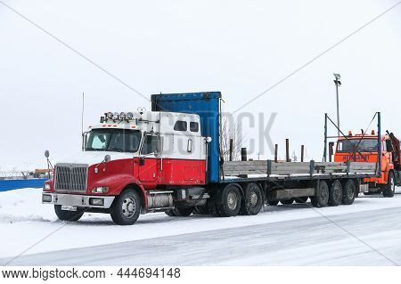 Novyy Urengoy, Russia - March 26, 2021: Semitrailer Truck International 9200i Eagle At An Intercity 