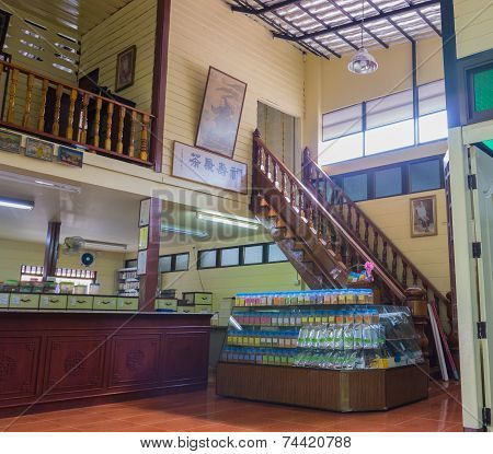 Chinese Herbal Medicine Drugstore