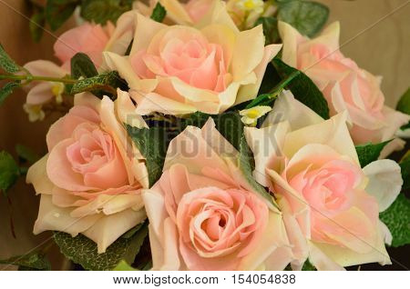 sweet light pink rose bouquet in vase