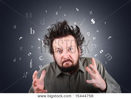 Koncepcyjne zdjęcie wściekły szaleniec z włosy stały się, zły dla ignorancji i analfabetyzmu