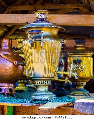 samovar.  Vintage metal samovar . housewares decorative
