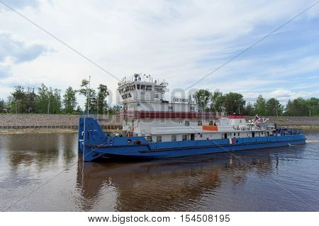 Gorodets,, Russia. - June 2.2016. Tug River Near Gateway Gorodetsky.