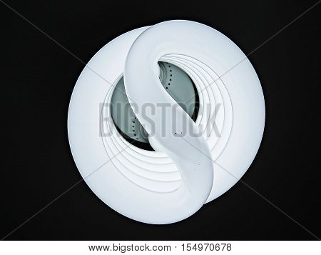 indispensable home appliances.
ceiling lights.
They can not be without