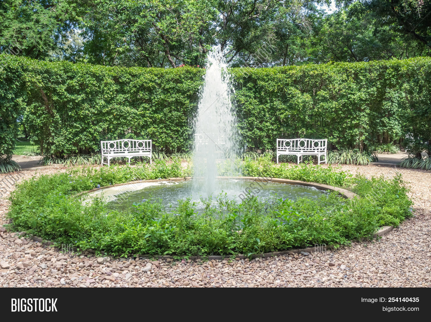Imagen y foto Fountain Green (prueba gratis) Bigstock