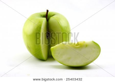 The sliced green apple