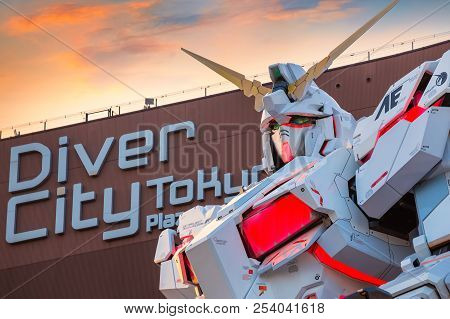 Tokyo, Japan - April 20 2018: Full-size Mobile Suit  Rx-0 Unicorn Gundam Replica From The Mobile Sui