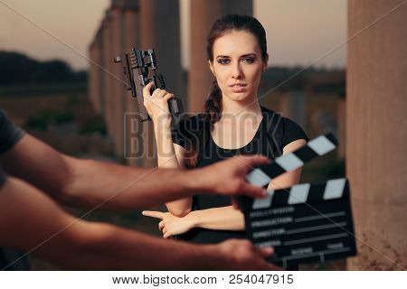 Action Female Superhero Actress Movie Star Shooting Scene