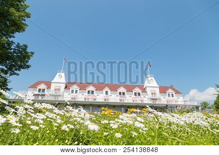 Windermere, On, Canada - July 21, 2017: The Historic Windermere House On A Sunny Day At Lake Rosseau