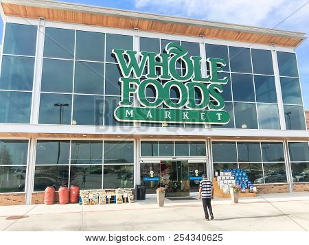 Whole Foods Market Store Exterior And Logo In Irving, Texas, Usa