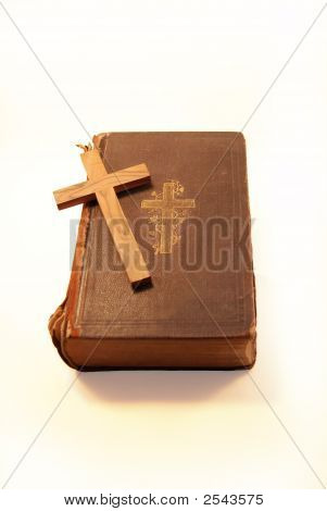 Gamle bibel og kors