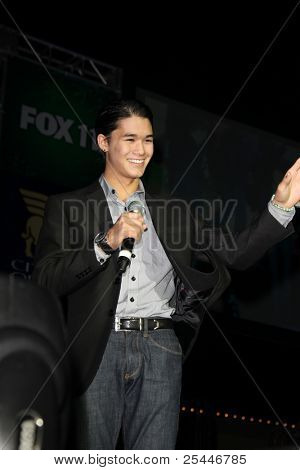 LOS ANGELES - NOV 19: Booboo Stewart auf die Citadel Outlets 10. jährlichen Tree Lighting auf Zitadelle Ou
