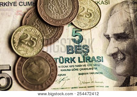 Close Up Turkish Lira Bills And Coins On Wooden Table, Turkish Lira (turkish Turk Parasi), High Exch