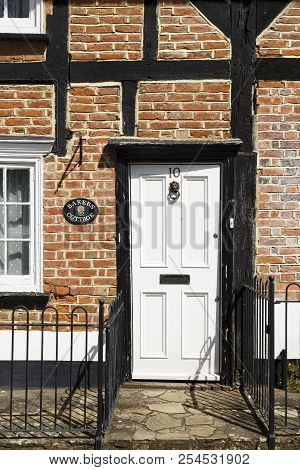 Winslow, Uk - April 27, 2015. Traditional Georgian Front Door On A Tudor Cottage In The Historic Mar