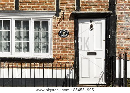 Winslow, Uk - April 27, 2015. Traditional Georgian Front Door On A Tudor Cottage In The Historic Mar