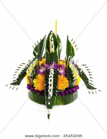 흰색 바탕에 태국에 Loy Kratong 축제