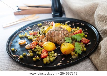 paupiette of veal rolls with Vegetable Planter