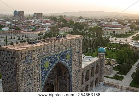 Samarkand, Uzbekistan - April 27, 2015: Madrasah Tilla-kari On Registan Square, Samarkand, Uzbekista