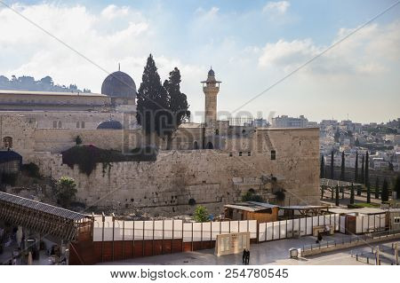 Jerusalem, Israel, August 18, 2018 : Early Morning View Of The Al-aqsa Mosque And El-ghawanima Tower