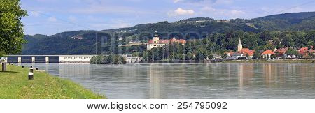 Panoramic View Of The Town Of Persenbeug With The Medieval Persenbeug Castle And Hydroelectric Power