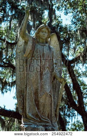 Cemetery Statuary Statue Bonaventure Cemetery Savannah Georgia