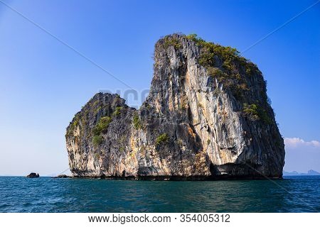 Koh Ma - Chuek Island,trang Province Thailand,cliff At  Koh Kradan Island,pakmeng Sea