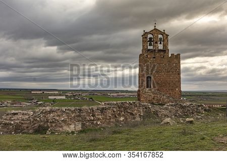 Martina Tower In Ayllón Rest Of Old Castle (province Of Segovia, Spain)
