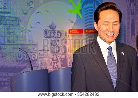 Bangkok, Th - Dec 13: Prime Minister Of South Korea Lee Myung-bak Wax Figure At Madame Tussauds On D