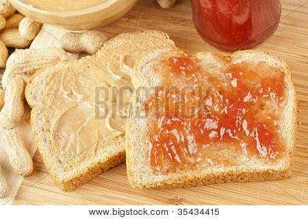 Hausgemachte Erdnussbutter und Gelee Sandwich