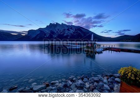 Lake Minnewanka Banff, Alberta Kanada Travel Destination