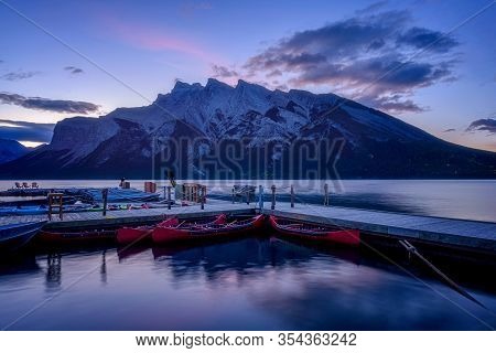 Lake Minnewanka Banff, Alberta Kanada Travel Destination