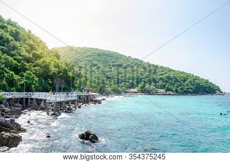 Thailand , Koh Larn Pattaya Oct 21, 2019 : Wooden Bridge Walkway On Beach Sea Summer Day At Koh Larn
