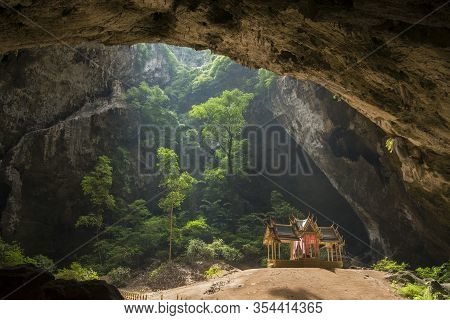 Asia Thailand Khao Sam Roi Yot Cave