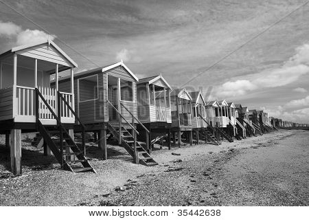 Beach chatky, Thorpe Bay, Essex, Anglie