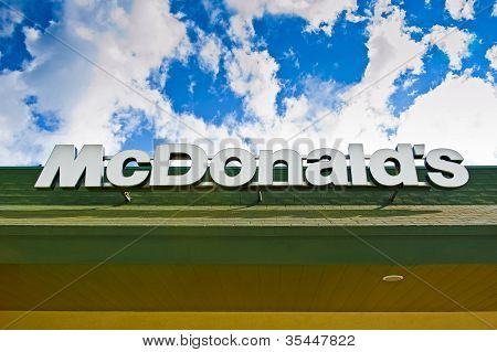 Mcdonald's logo