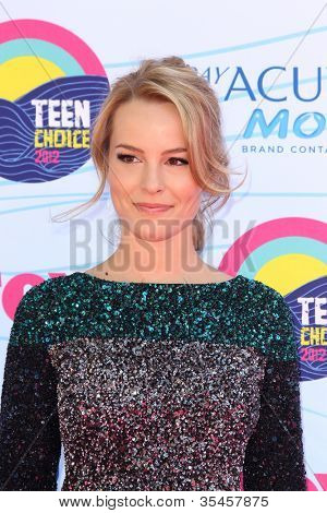 ロサンゼルス - 7 月 22 日: ブリジット ギブソン アンフィシアターで 2012年十代の選択賞到着 Mendler