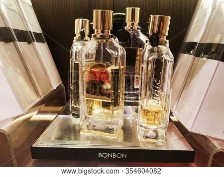 Unisex Fragrance For Men And Women Viktor & Rolf Magic Salty Flower Eau De Parfum At Perfume And Cos