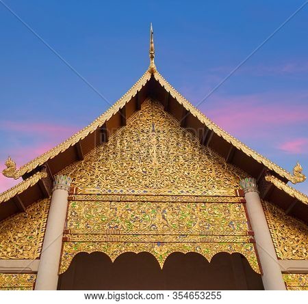 Exterior Of The Golden Viharn, Ceremonian Hall Of The Wat Chedi Luang Temple At Sunrise In Chiang Ma
