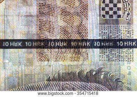 Plastic Security Strip Inside 10 Hrk Banknote. Security Strip On Croatian Kuna Banknote Created To P
